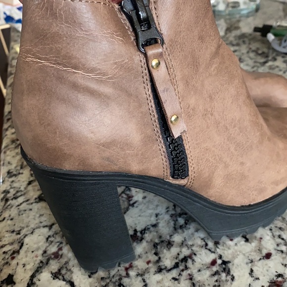 Bootie heels - Picture 4 of 7